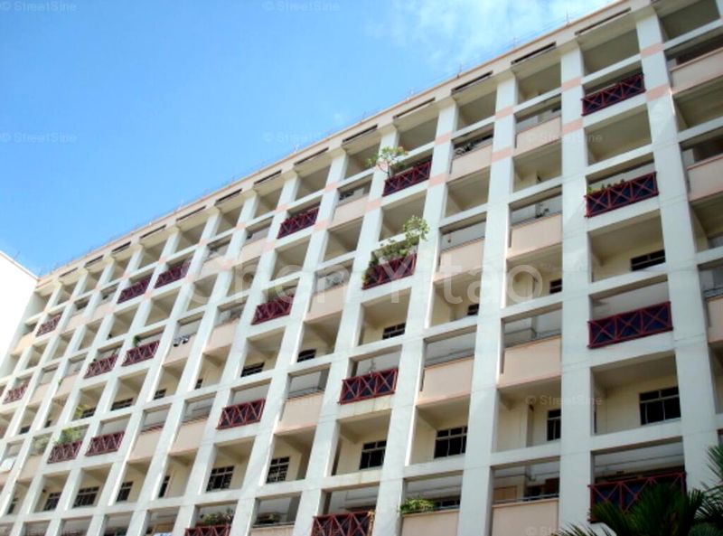 Room (HDB) for Rent in  827 Woodlands Street 81 - Image 1